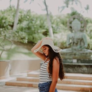 Meet your Posher, Bryana